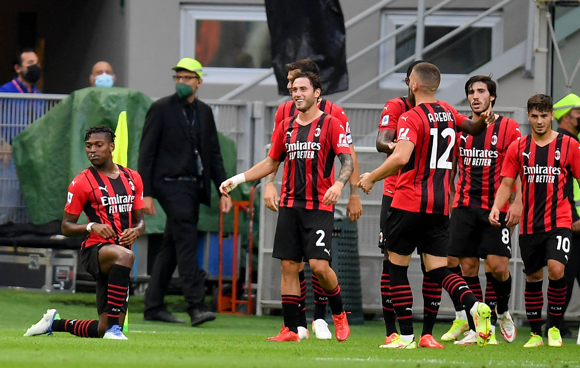 欧冠淘汰赛晋级形势解读 多支豪门压力上升